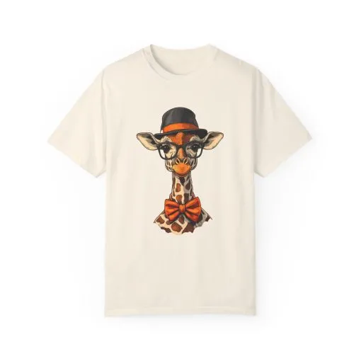 Stylish Giraffe Graphic Unisex T-Shirt - Fun and Trendy Apparel for Animal Lovers