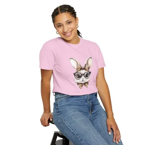 Chic Bunny Graphic T-Shirt - Stylish Unisex Tee for Animal Lovers - Image 4