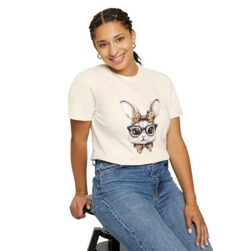 Chic Bunny Graphic T-Shirt - Stylish Unisex Tee for Animal Lovers - Image 19